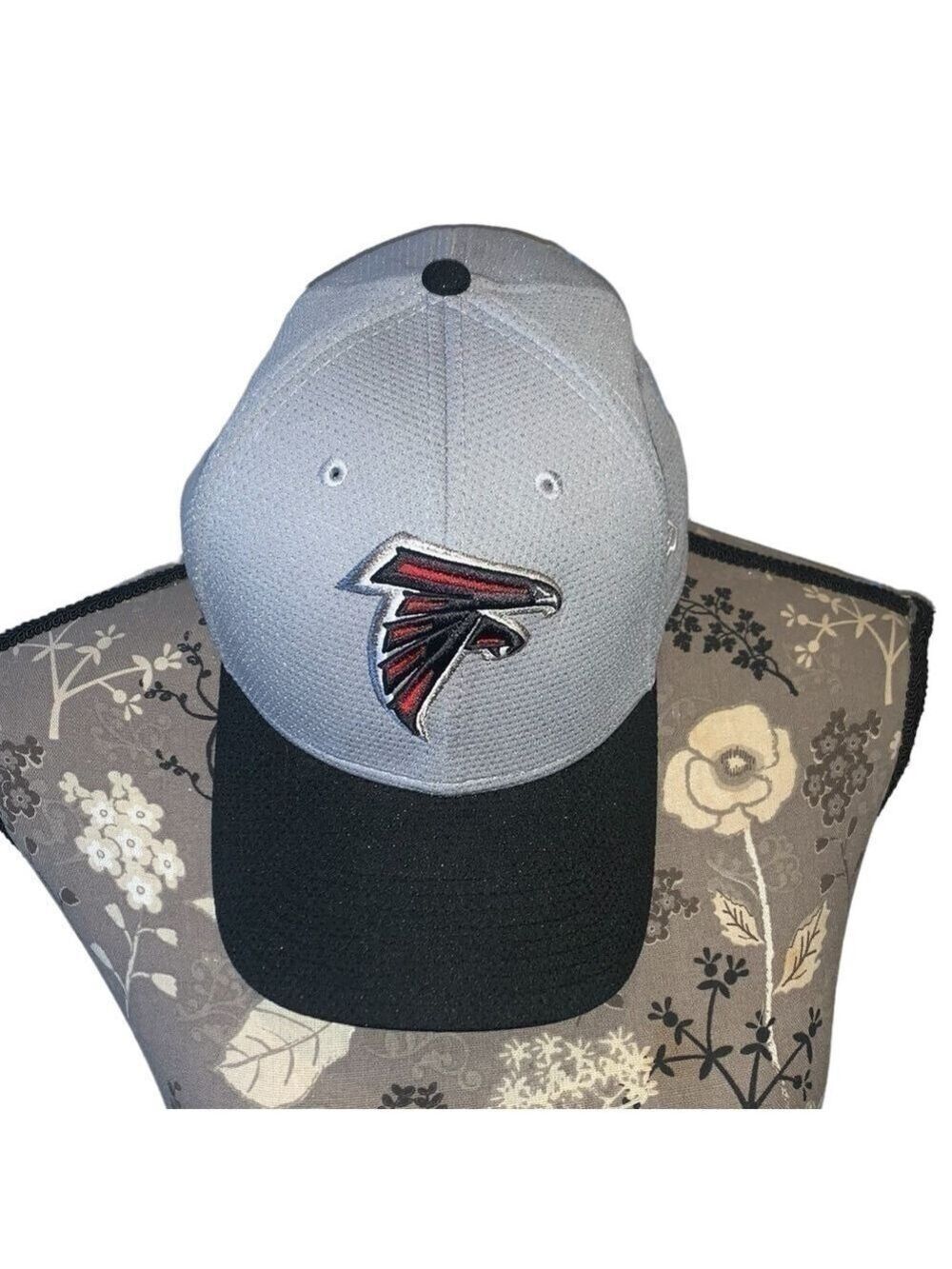 NEW ERA Atlanta Falcons Gray & Black Fitted Baseball Cap size medium large